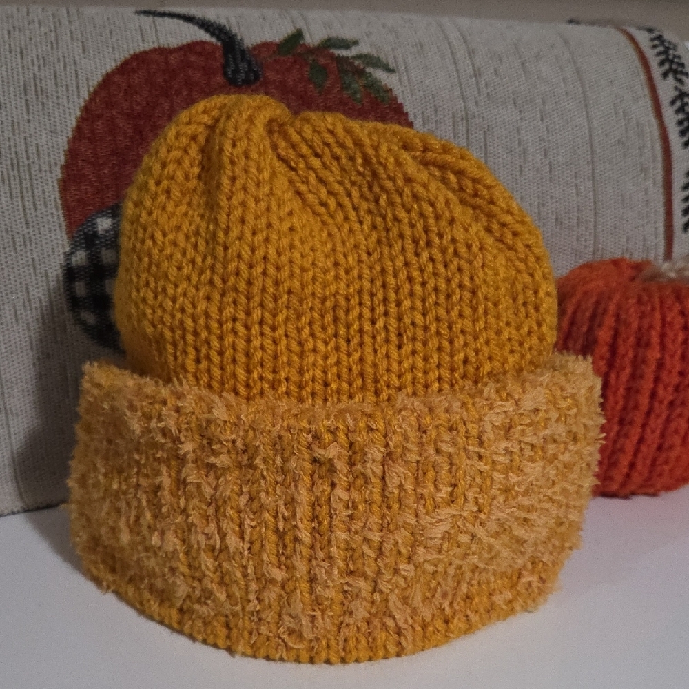New Handmade Infant Toddler Gold Winter Hat
